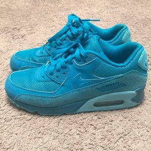 Women’s Nike AirMax blue